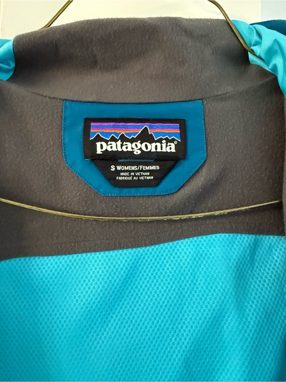 Patagonia Women’s Pilot Jacket GoreTex - Picture 8 of 11
